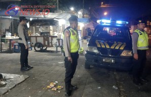 Blue Light Patrol Polsek Abiansemal Sambangi Pasar Senggol Blahkiuh, Cegah Terjadinya Gangguan Kamtibmas