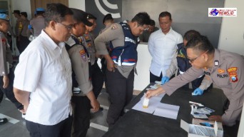 Cegah Penyalahgunaan Narkoba, Polrestabes Surabaya Gelar Tes Urine Untuk Anggota Kepolisian