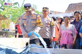 Polres Ngawi Kembali Salurkan Bantuan Air Bersih di Empat Desa