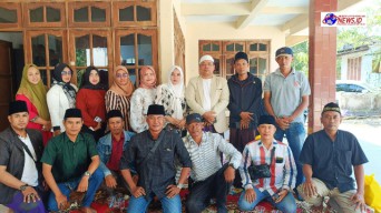 Pimpinan Redaksi Media Jatiminvestigasinews.id, Umar Faruq Gelar Acara Maulid Nabi Muhammad SAW 1446 H di Kediamannya