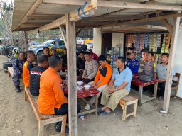 Hari Kedua Pencarian Korban Tenggelam di Pantai Dlodo Oleh Tim Gabungan Dilanjutkan Besok Hari