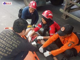 Hendak Mendahului Truck Traeler, Warga Gresik Bernasib Naas