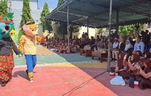 Ribuan Siswa SMAN 1 Gedangan Antusias Ikuti Sosialisasi Pemilih Pemula dan Kirab Maskot Pilkada Yang Diselenggarakan KPU Sidoarjo