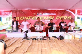 Polres Pelabuhan Tanjung Perak Berhasil Gagalkan Penyelundupan 7,6 Juta Batang Rokok Ilegal