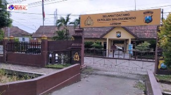 Nggak Bahanya Tah !!!. Selang Satu Hari Ditangkap, Tersangka Judi Online Dilepas Oleh Polsek Balongbendo