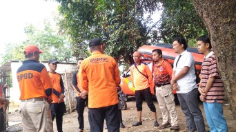 Bersama Tim Basarnas Provinsi, Polres Bangkalan Berhasil Temukan Dua Anak Yang Hilang Dalam Keadaan Meninggal Dunia di Sungai