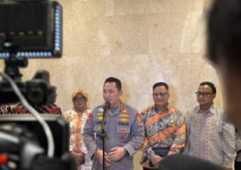 Kapolri Apresiasi Dedikasi Kompolnas 2020-2024, Sambut Hangat Komisioner Kompolnas 2024-2028