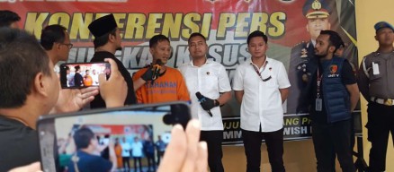 Akibat Ketahuan Selingkuh Dengan Pria lain, Seorang Suami Tikam Istri Sebanyak 12 Kali Dengan Pisau Sangkur