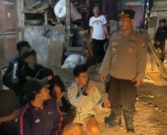 Respon Cepat, Polsek Simokerto Tangani Gerombolan Pemuda Pemudi Bikin Gaduh di Sidodadi