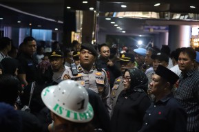 Polres Mojokerto Libatkan Personel Gabungan, Debat Pamungkas Pilkada 2024 Berjalan Aman