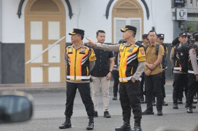 Polrestabes Surabaya Gelar Apel Pengecekan Perlengkapan Personil PAM TPS Pilkada 2024