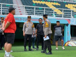 Kapolrestabes Surabaya Tinjau Stadion Gelora Bung Tomo Jelang Laga Persebaya vs Persija
