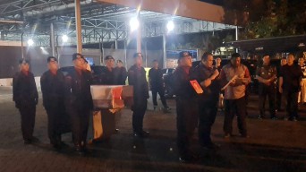Kapolri Beri Kenaikan Pangkat Anumerta ke Almarhum AKP Ulil Ryanto