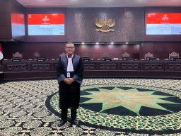 Eksepsi Tidak Diterima Jika Terdakwa Penyalahgunaan Narkotika Golongan I Jenis Ganja Ajukan Uji Materiil Pasal 143 Ayat (2) KUHAP ke Mahkamah Konstitusi Republi