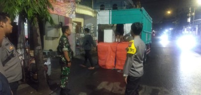 Pengawalan dan Monitoring Logistik Pilkada 2024 Berjalan Lancar di Kecamatan Krembangan