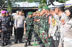 Simak Berikut Pesan Danrem 161/Wira Sakti Saat Pimpin Apel Gelar Pasukan Dalam Rangka Kunker RI 1 ke NTT
