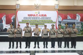 Kapolresta Sidoarjo Pimpin Sertijab Pejabat Utama dan Kapolsek Waru