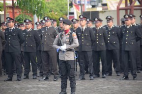 Polresta Sidoarjo Gelar Upacara Peringatan Hari Ibu ke-96 di Lapangan Apel Mako Polresta Sidoarjo
