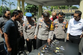 Polres Nganjuk Gelar Pemeriksaan Senpi Untuk Penertiban dan Inventarisasi