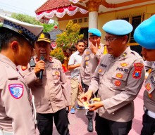Lakukan Sidak, Kasi Propam Polrestabes Surabaya Beri Apresiasi Polsek Simokerto