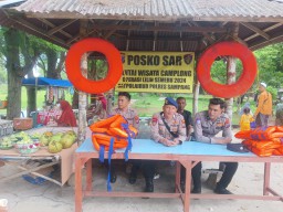 Dua Kapal Polisi Akan Disiagakan di Tempat Wisata Pantai dan Perairan Sampang Saat Libur Tahun Baru 2025