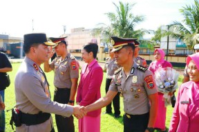 Sebanyak 200 Personel Naik Pangkat, Irjen Pol Roycke Harry Langie Berpesan Harus Semakin Dewasa