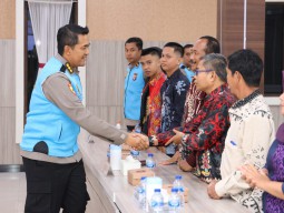 Terapkan Prinsip BETAH, Polda Kalteng Gelar Pengambilan Sumpah dan Pakta Integritas Penerimaan SIPSS Tahun 2025