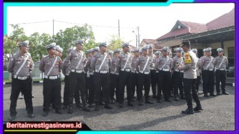 Kapolres Sampang Bersama Kasatlantas Pimpin Apel, Tingkatkan Kedisiplinan Anggota dan Peningkatan Giat Commander