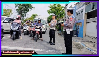 Satlantas Polres Sampang Gelar Sosialisasi Kepada Pengguna Jalan Raya dan Bagikan Brosur Ops. Keselamatan Semeru 2025