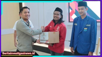 Polres Nganjuk dan Mahasiswa Salurkan 300 Bingkisan Bansos Sambut Ramadhan