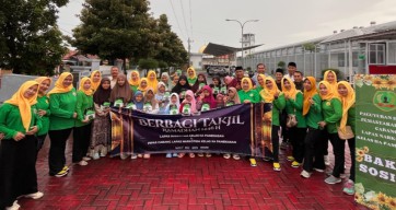 Indahnya Berbagi: Lapas Narkotika Kelas IIA Pamekasan dan PIPAS Cabang Lapas Narkotika Kelas IIA Pamekasan Salurkan Ratusan Takjil untuk Masyarakat
