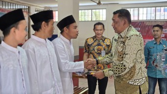 Lapas Narkotika Kelas IIA Pamekasan Mengikuti Kegiatan Pemberian Remisi Khusus Hari Raya Nyepi dan Hari Raya Idul Fitri