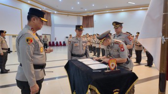 Sertijab Dipimpin Kapolda Kalteng, 3 Pejabat Utama dan 7 Kapolres Resmi Berganti