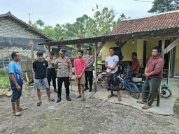Cegah Perjudian, Kapolres Sampang Datangi 3 Lokasi Balap Kelereng Di Kecamatan Sampang