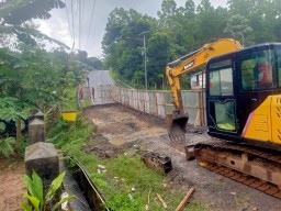 Pembangunan Jembatan Cilandak di Desa Sukajadi Udah Dimulai Kerjakan