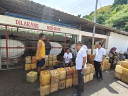 Ada Dugaan Penyalahgunaan Solar Subsidi untuk Nelayan Polisi Turun Tangan 
