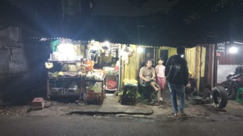Waspada...Terlelap Tidur pedagang sayur di Ketintang-Royal Plaza, Rumah di bobol maling