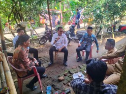 Perbincangan Santai di Tengah Semangat Digitalisasi Desa: Dr. Mulyadin Malik Dorong Inovasi Digital dalam Lomba Desa