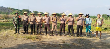 Dukung Astacita Dengan Kerja Bakti Dan Pembukaan Lahan Produktif di Beji, Pasuruan