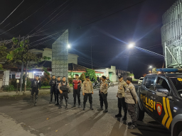 Polisi Gelar Patroli Skala Besar Ciptakan Kondusifitas Kamtibmas Cegah Aksi Premanisme di Banyuwangi