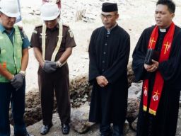 Wujudkan Toleransi di Lingkungan Pemerintahan, Pemkot Bitung Bangun Musholla dan Rumah Ibadah Oikumene di Kejari