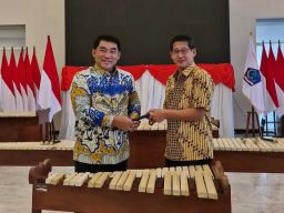 Bitung Ukir Sejarah, Jadi Daerah Pertama di Sulut Terima Penyerahan Alat Musik Kolintang dari Gubernur