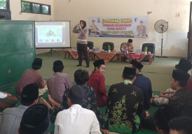 Sambut Hari Bhayangkara ke - 79, Polres Kediri Kota Gelar Coaching Clinic di Ponpes