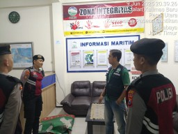 Waspadai Potensi Banjir Rob, Polres Pelabuhan Tanjungperak dan BMKG Kolaborasi Pantau Pesisir Surabaya