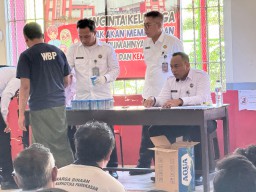 Lapas Narkotika Kelas IIA Pamekasan Gelar Tes Urine kepada 27 WBP: Seluruhnya Negatif, Wujud cegah Peredaran Narkoba