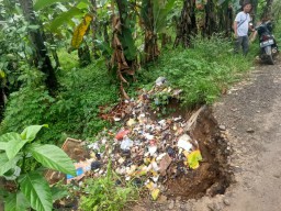 Jembatan di Jalan Sudimanik Terancam Longsor, Warga Desa Sudimanik Khawatir