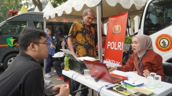 HUT Bhayangkara ke-79, Polrestabes Surabaya Hadirkan CFD Humanis Penuh Layanan Kesehatan dan Administratif