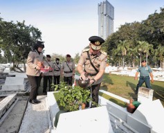 Hari Bhayangkara ke - 79 Polda Jatim Kenang Jasa Para Pahlawan, Ziarah dan Tabur Bunga di TMP