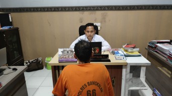 Satresnarkoba Polres Bangkalan Ringkus Bandar Sabu di Bangkalan, Sita Senpi dan 53 Paket Narkoba