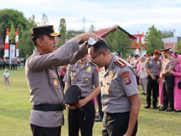 Kapolda Kalteng Pimpin Upacara Korp Raport, 630 Personel Naik Pangkat